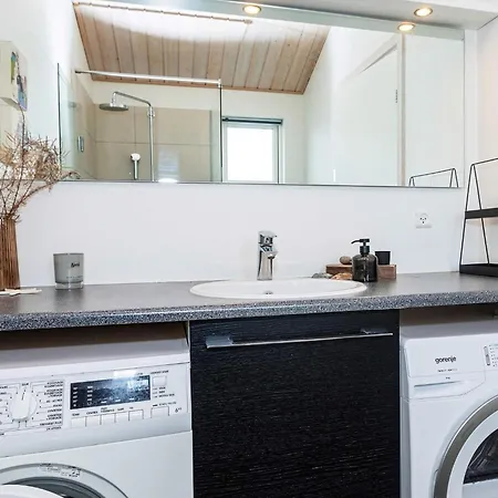 8 Person In Lokken-by Traum